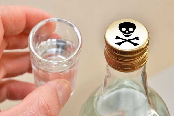Первая помощь при отравлении алкоголем Первая помощь при отравлении алкоголем